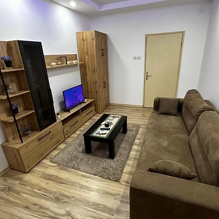 Apartment Mance